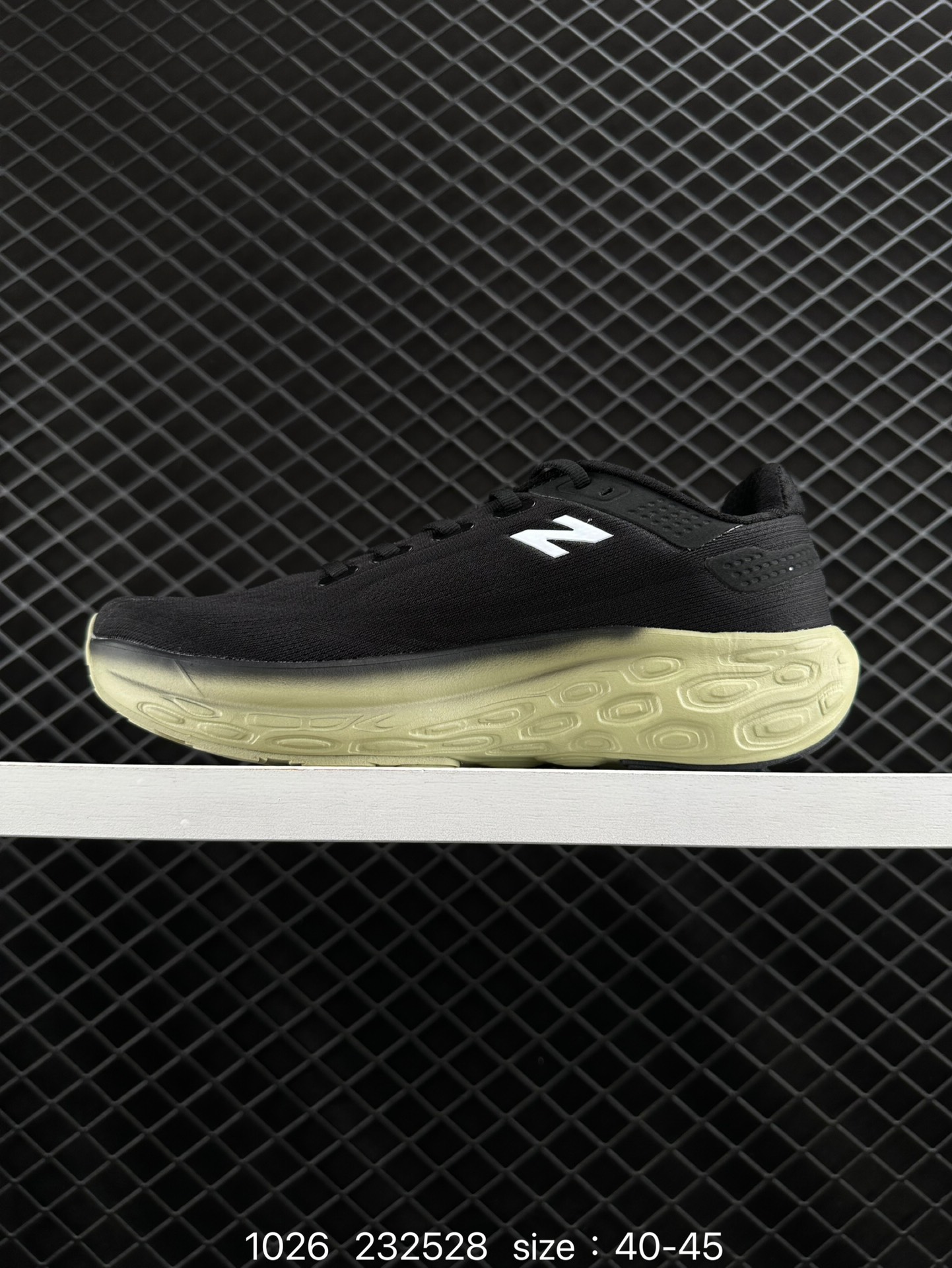 New Balance NB Fresh Foam 轻量跑鞋